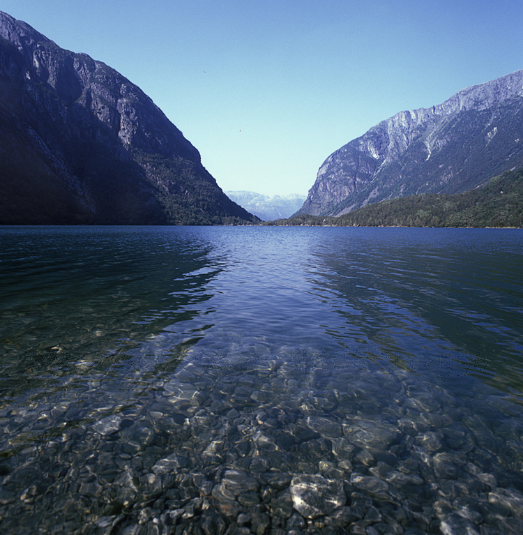 Gletschersee des Folgefonn vor dem Maurangerfjord