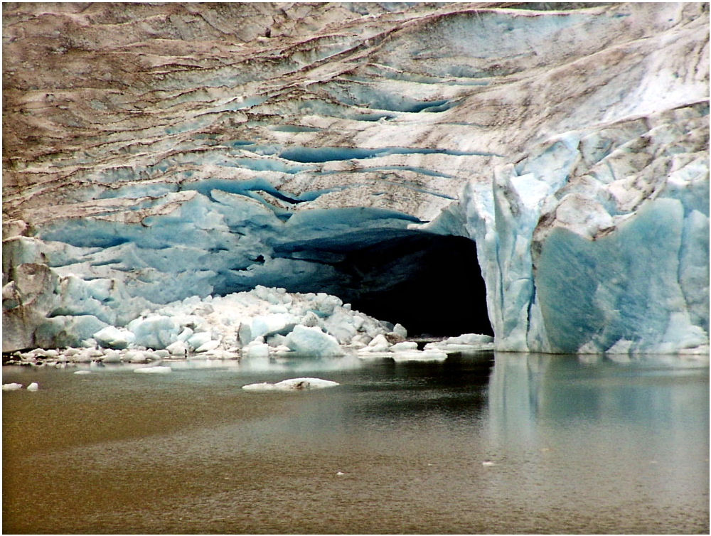 Gletschertor vom Bear Glacier