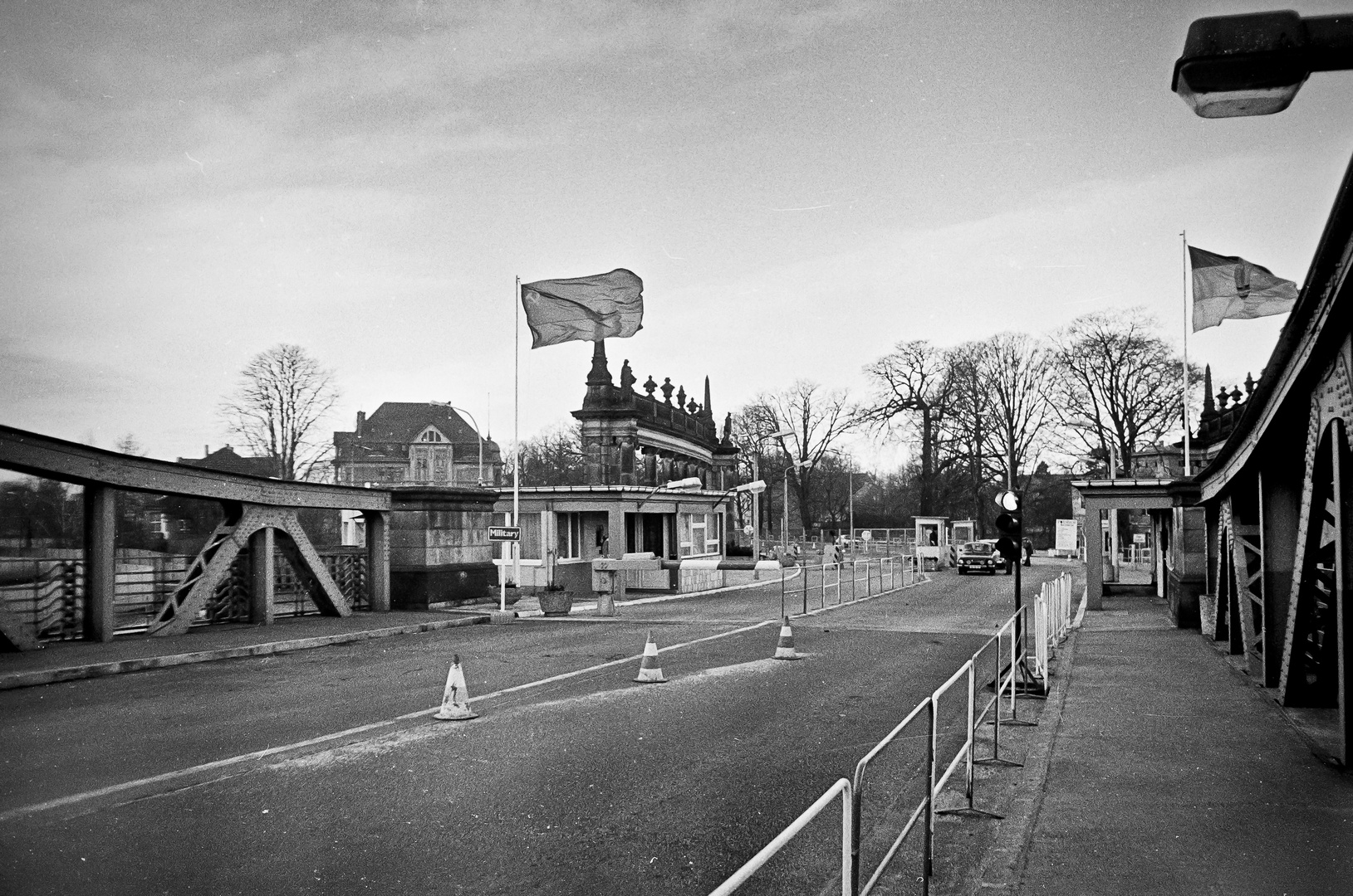 Glienicker Brücke 1990