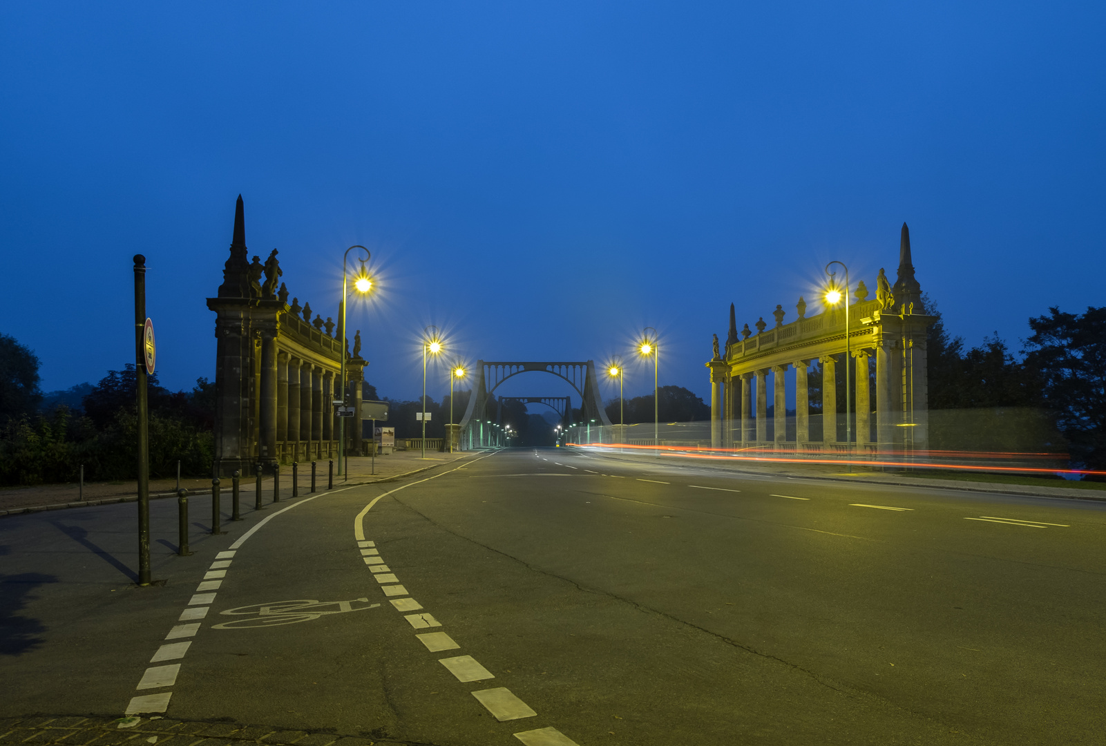 Glienicker Brücke am Morgen