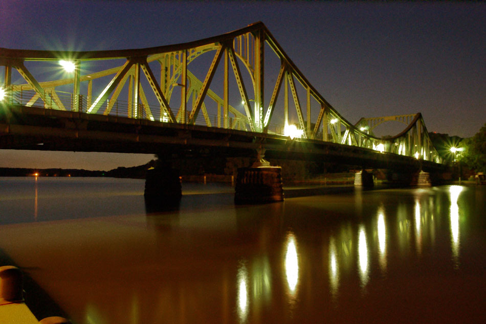 Glienicker Brücke.... ( DRI )