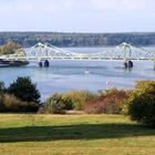 Glienicker Brücke,-links Potsdam,rechts Berlin.