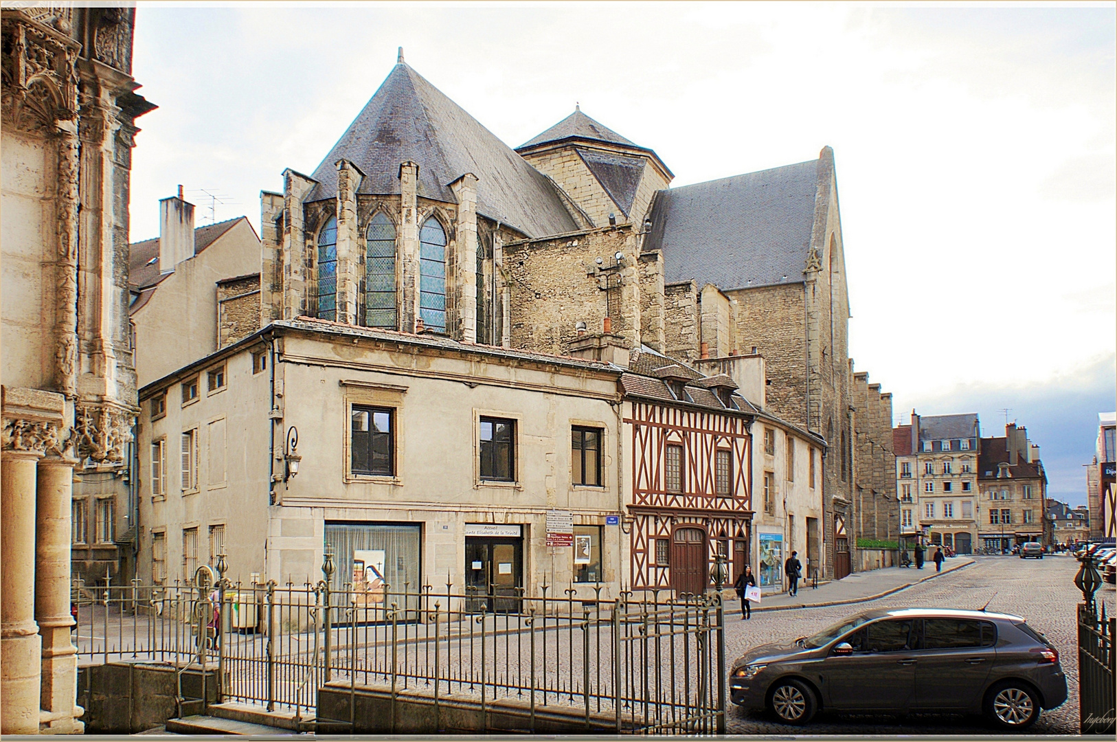 Église Saint Elisabeth de la Trinité