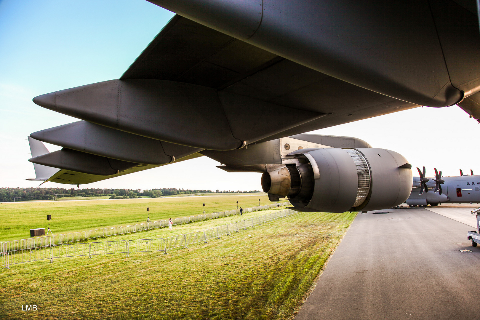 Globemaster Pax View 