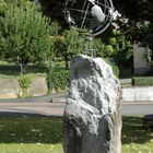 Globus auf Hinkelstein in Fachingen