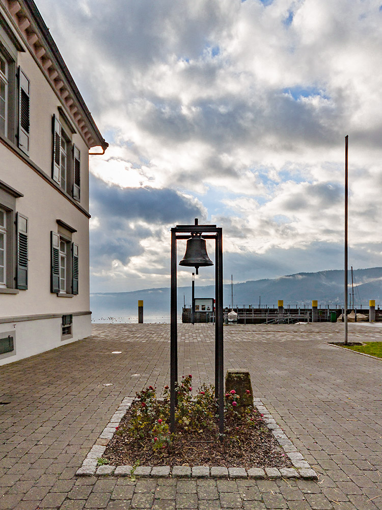 Glocke im Hafen von Bodman-Ludwigshafen