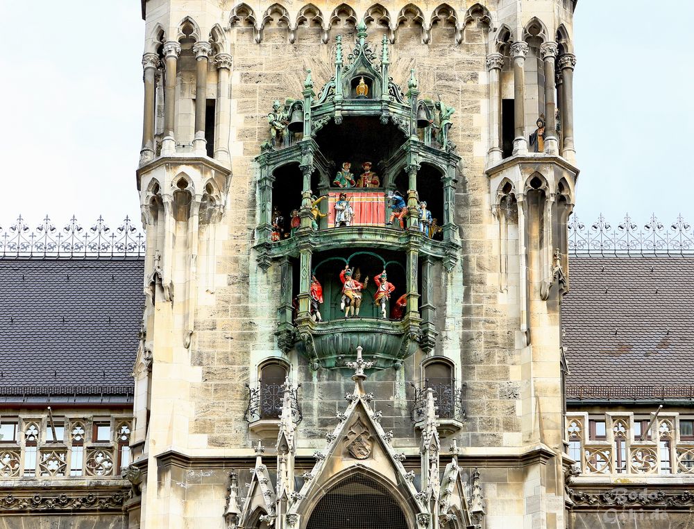 Glockenspiel am Neuen Rathaus in München IV