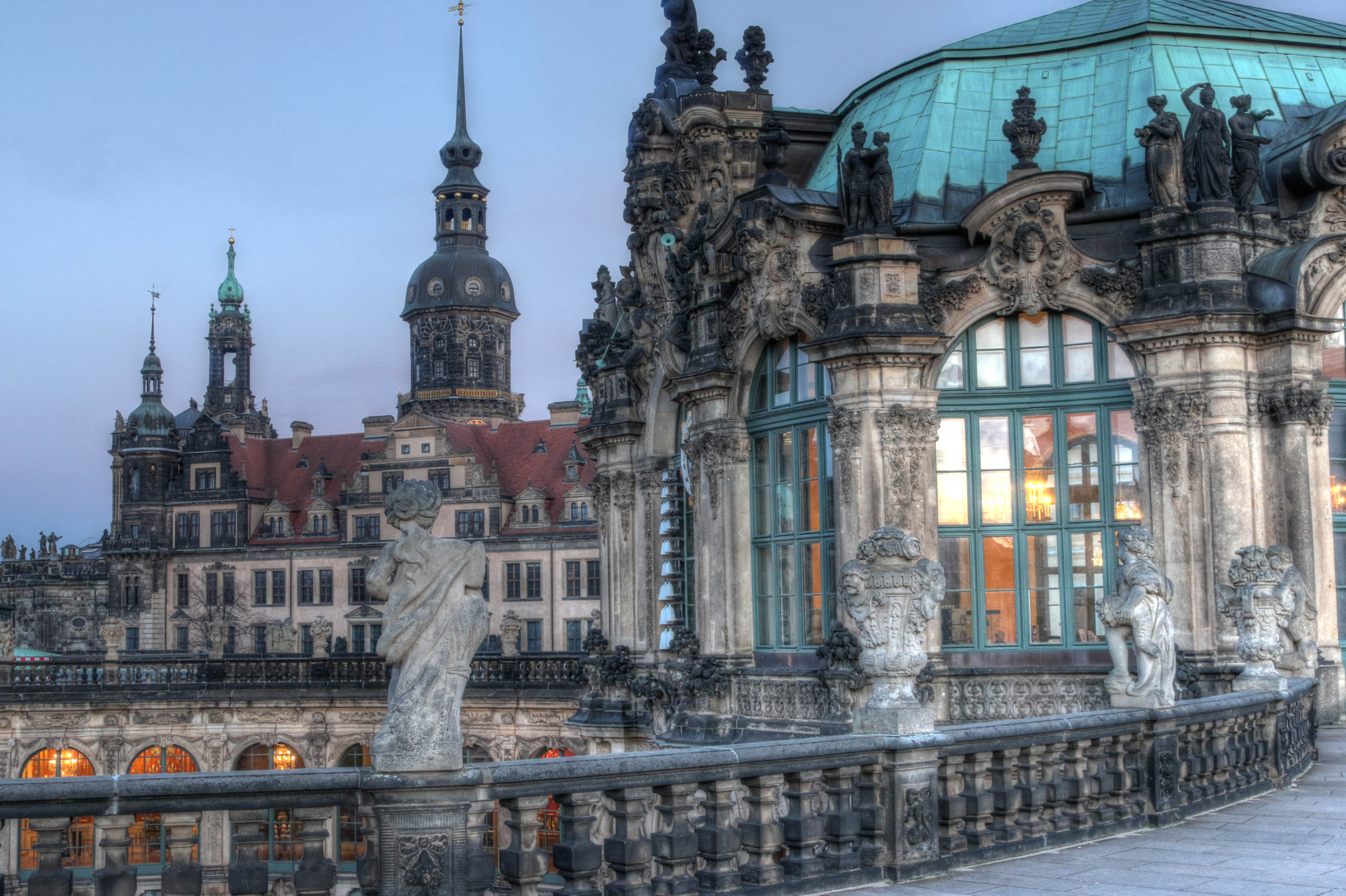 Glockenspielpavillion mit Hausmannsturm