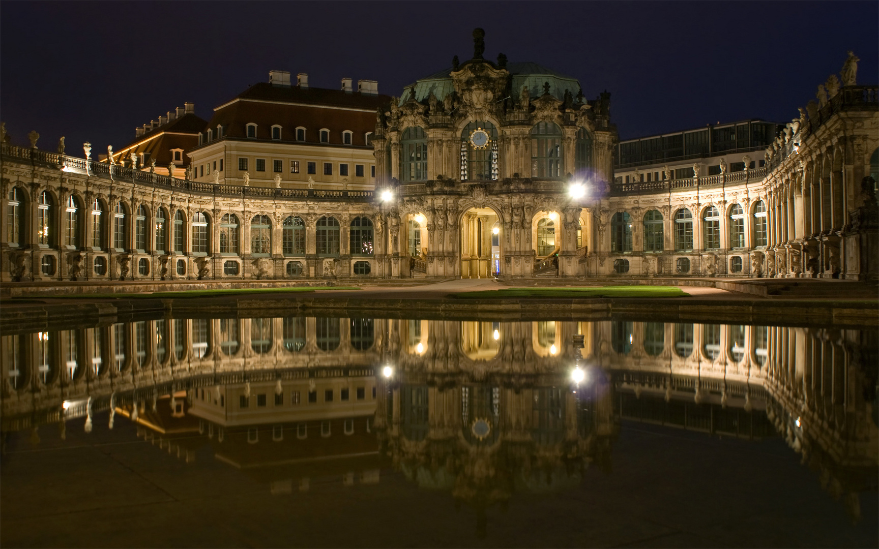 Glockenspielpavillon bei Nacht