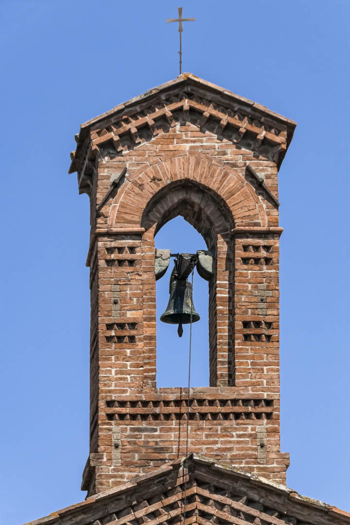 Glockenturm aus Backstein