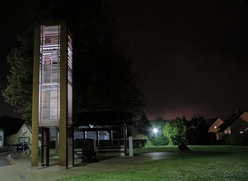 Glockenturm bei Nacht