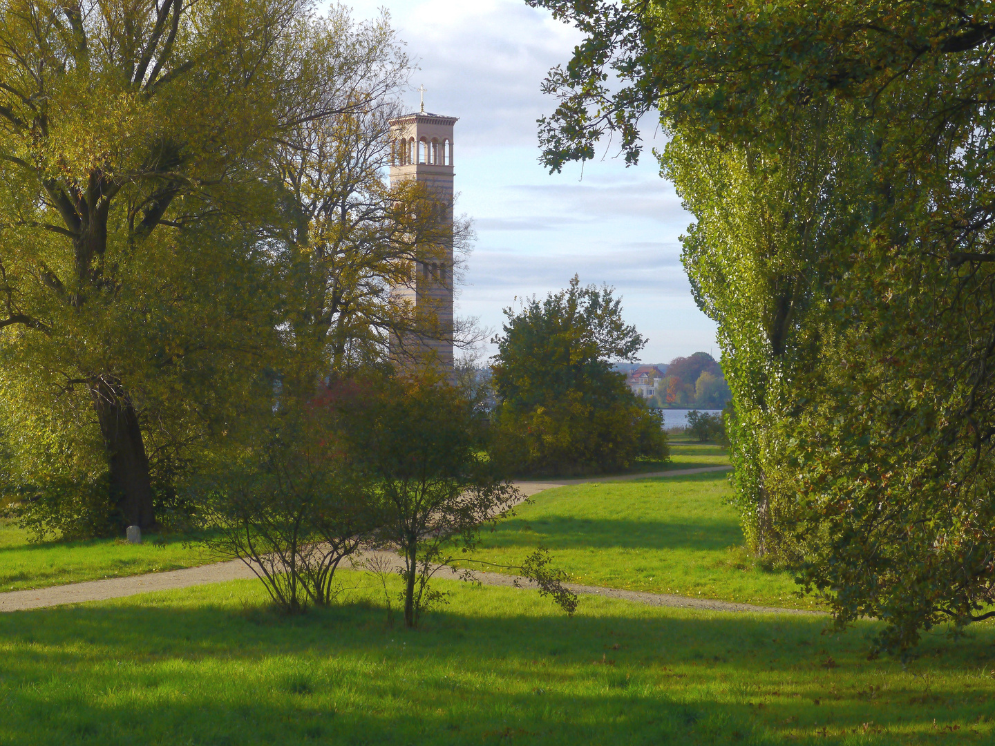 Glockenturm der Heilandskirche Sacrow an der Havel