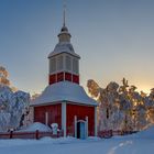 Glockenturm der Kirche von Jukkasjärvi 