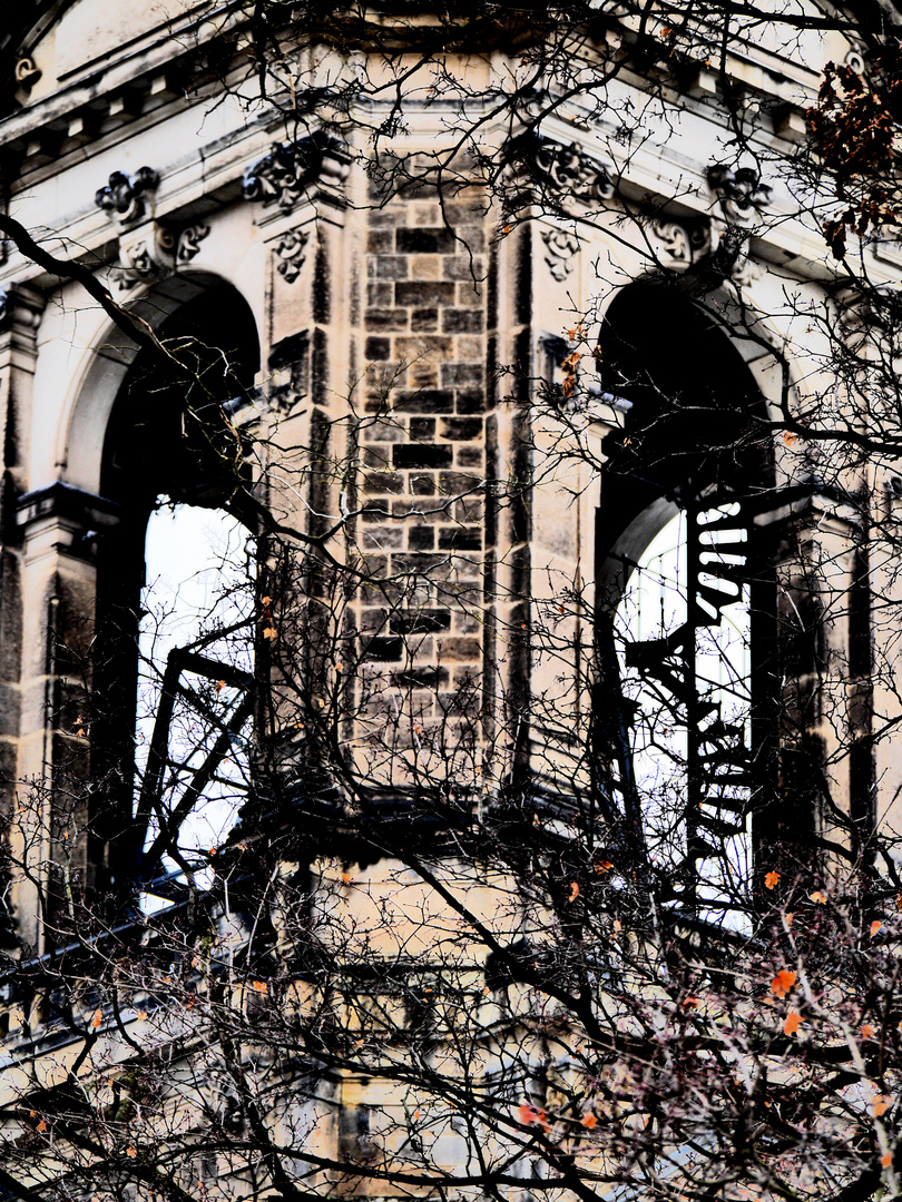 Glockenturm der Trinitatiskirche in Dresden 1
