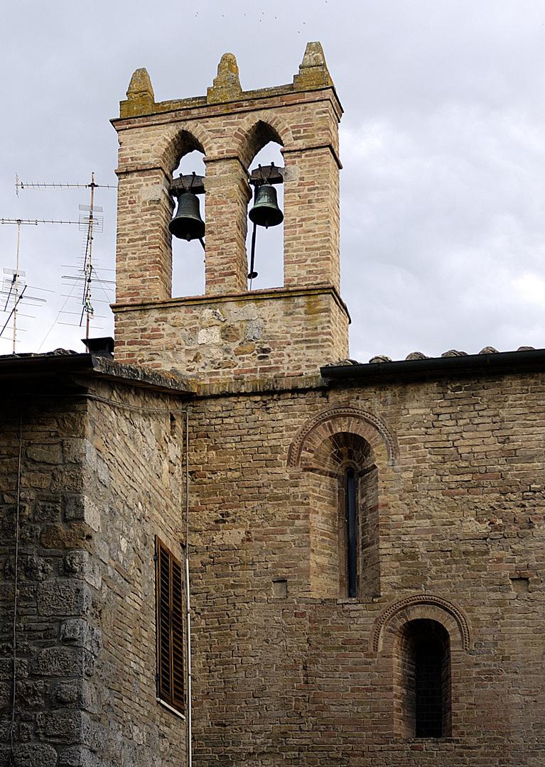 Glockenturm in der Toskana