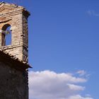 Glockenturm von entweihter Kirche in La Cetina