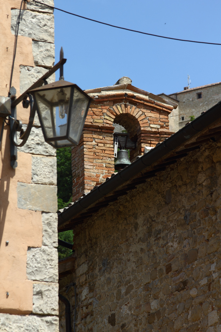 Glockenturm von San. Madonna di Loreto in San Leo