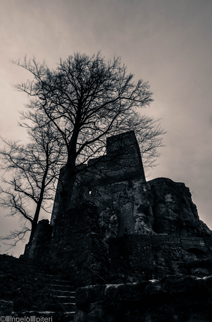 Gloomy Ruin Reußenstein