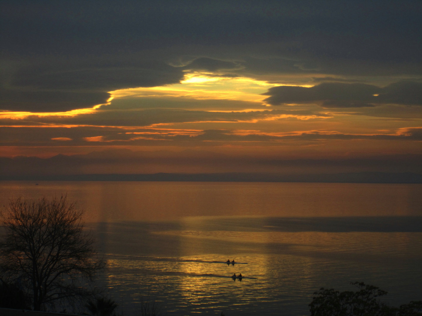 GLORIOUS SUNSET IN THERMAIKOS GULF, THESSALONIKI