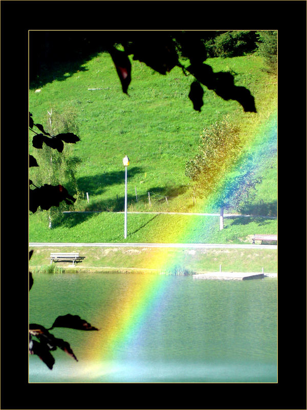 GLÜCK UND REGENBOGEN...