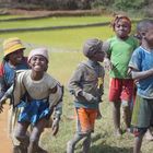 Glückliche Kinder - Madagassischen Jungen und Mädchen