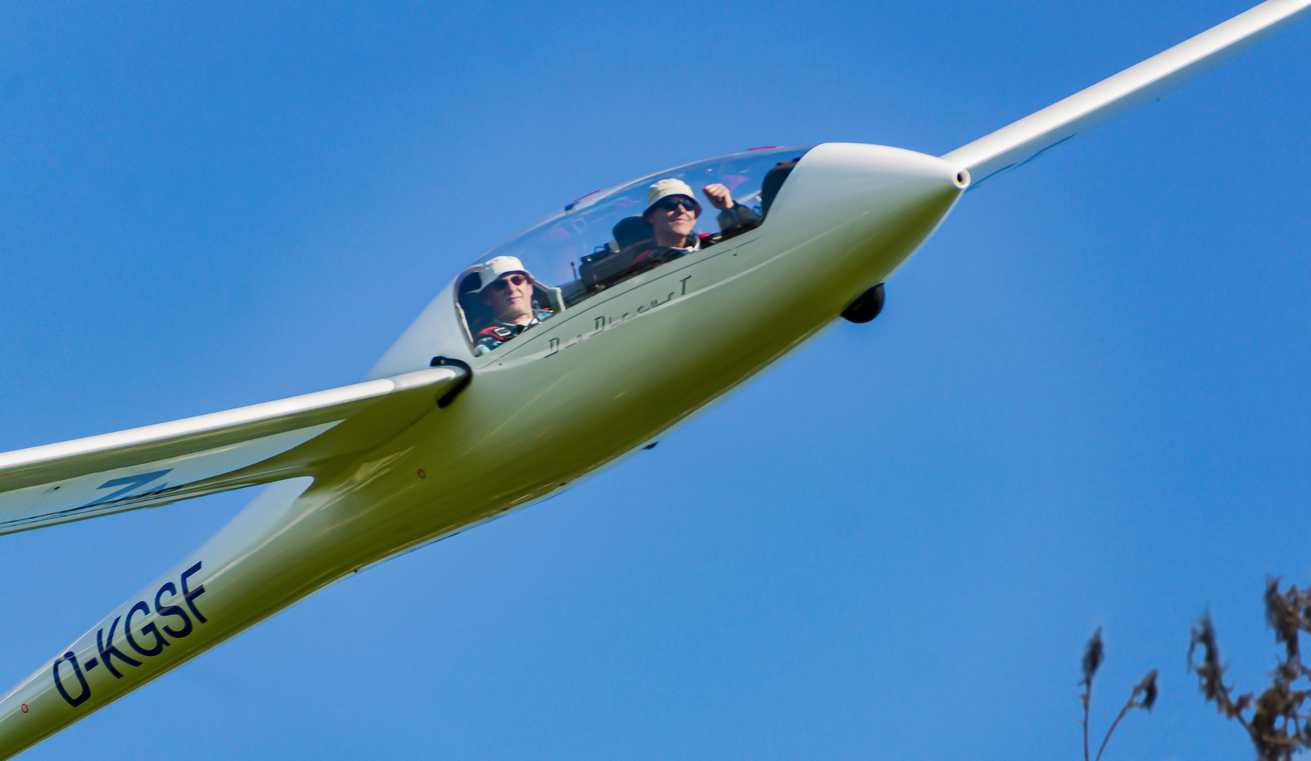  Glückliche Piloten im Duo Discus