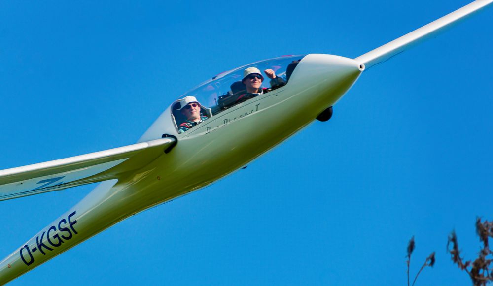  Glückliche Piloten im Duo Discus