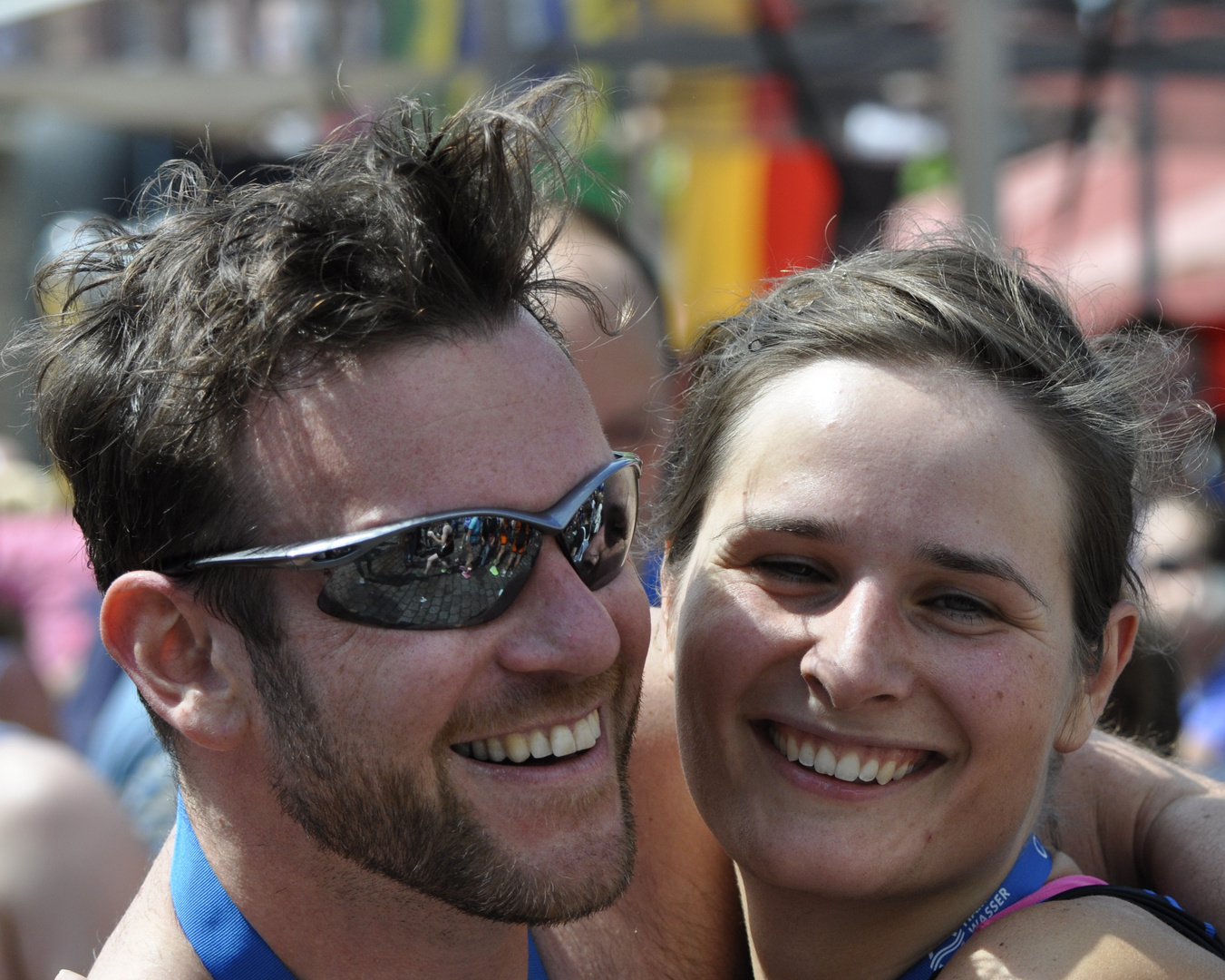 glückliches Paar nach dem Triathlon in Hamburg 2014