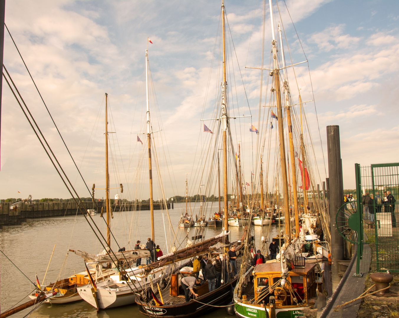 Glückstadt Elbe Hafen Gaffelriggs