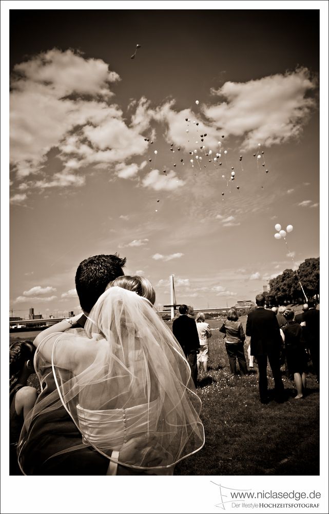 __Glückwünsche fliegen__ Foto & Bild hochzeit, nep hochzeit