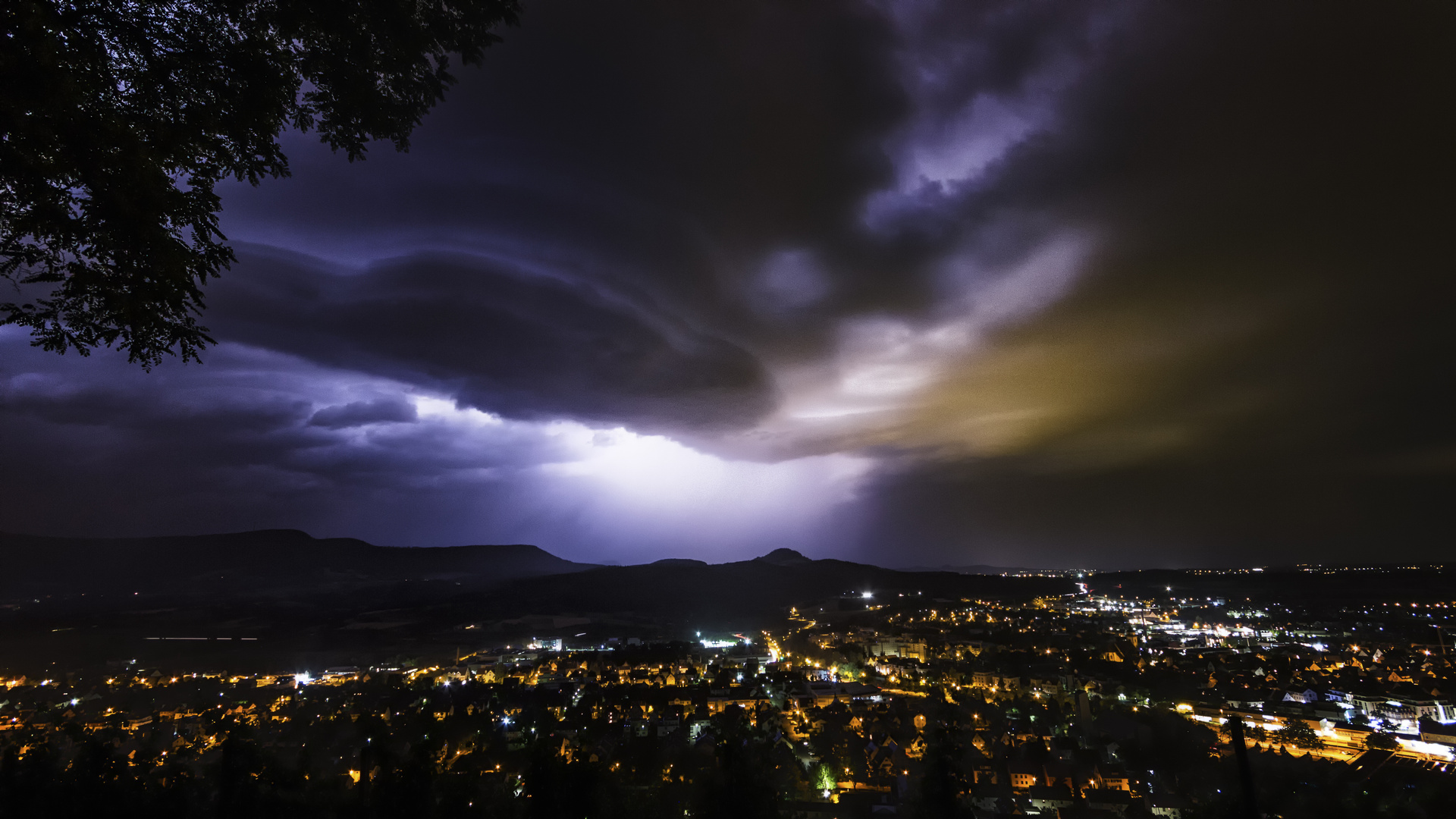 Glühen in der Nacht