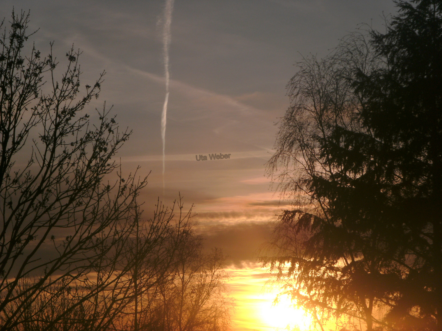 Glühende und fließende Lava?...Nein...nur ein wunderschöner Sonnenuntergang...!