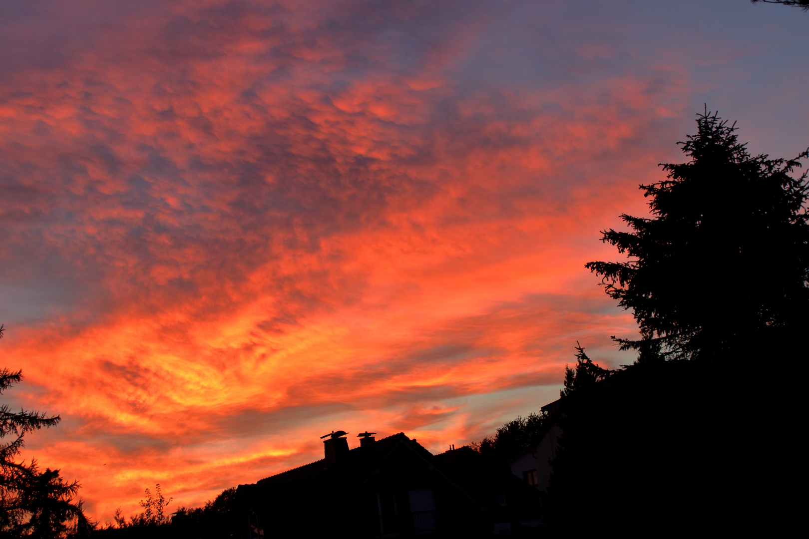 Glühende Wolken