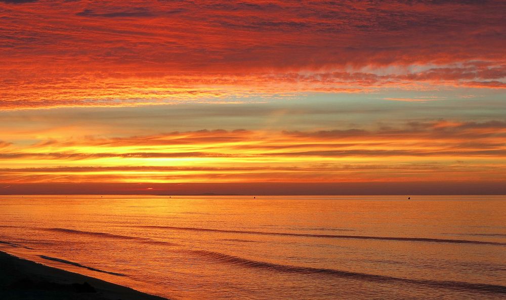 Glühender Himmel und Meer...