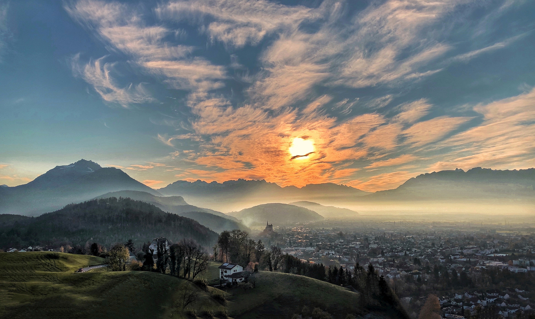 Glühender Nebel