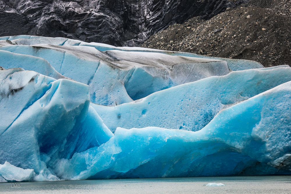 Glühendes Eisblau