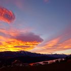 Glutrote Wolken am Abendhimmel