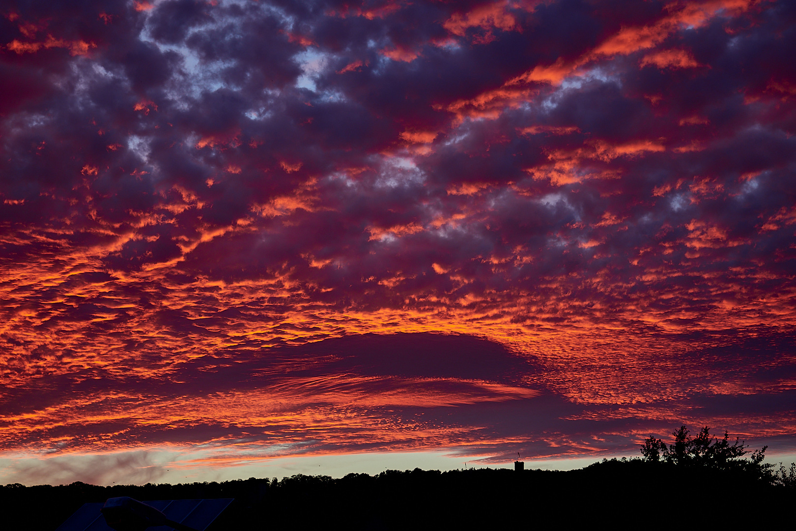 glutroter Abendhimmel