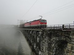 "Gnädig verbirgt der Nebel", Angertal, 14.10.2010