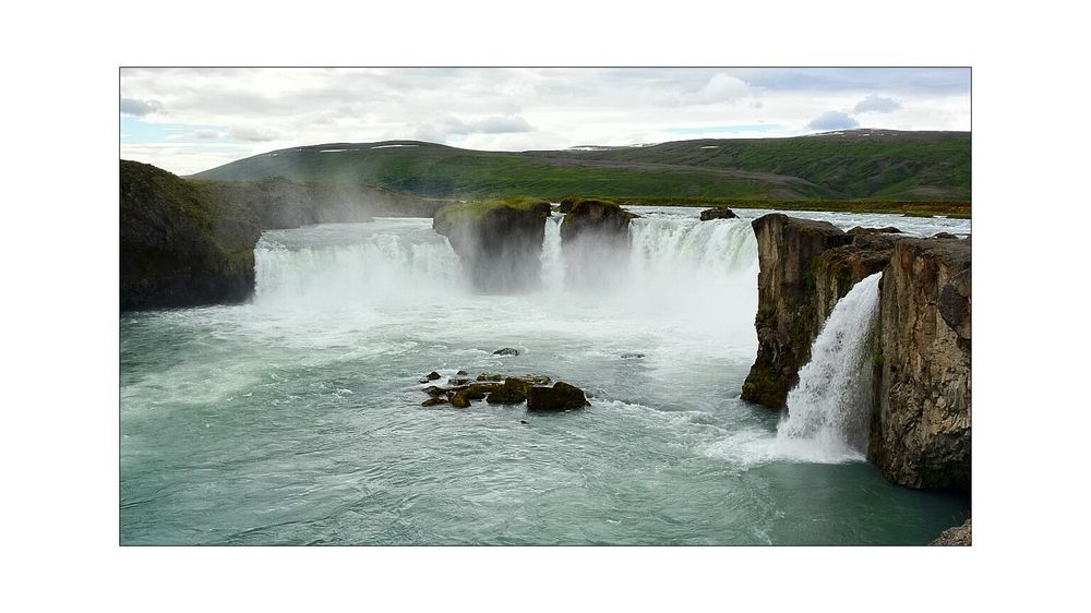Goðafoss ~~~ Wasserfall in Island
