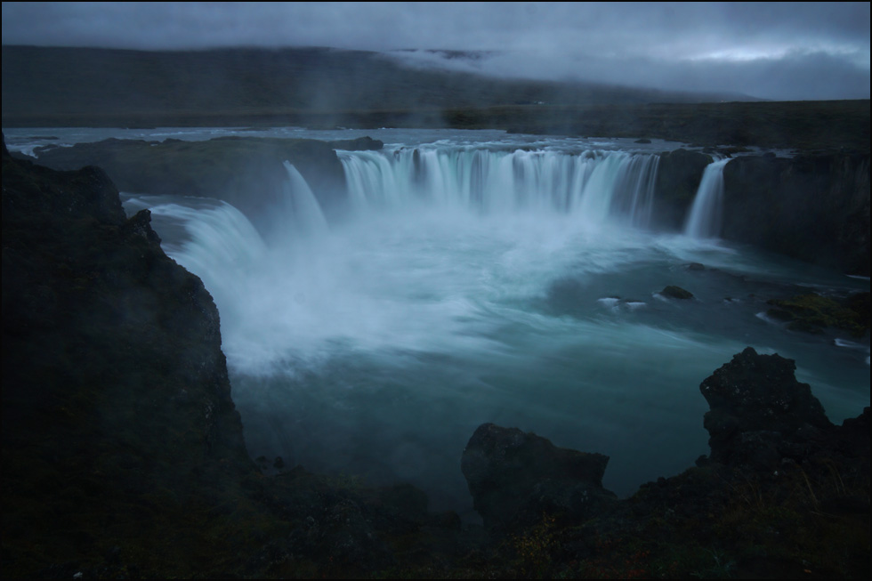 Godafoss in trüber abendstimmung