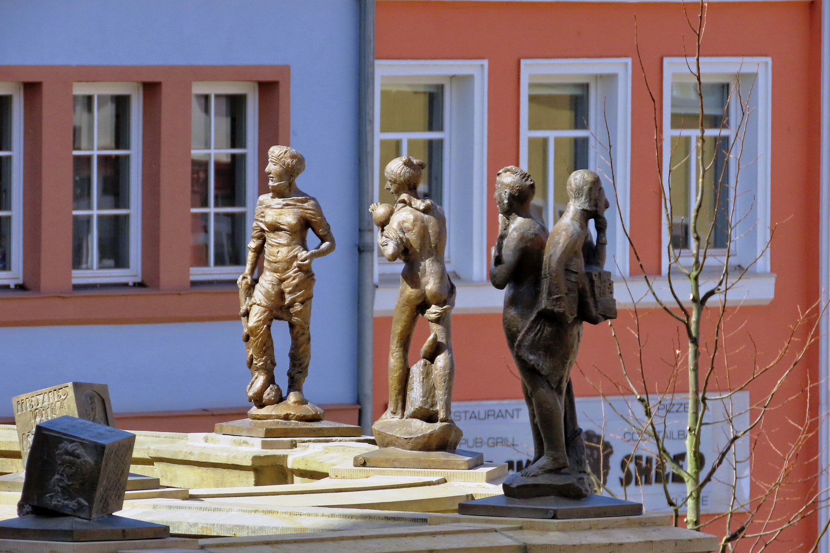 Göbelfiguren auf dem Gothaer Hauptmarkt