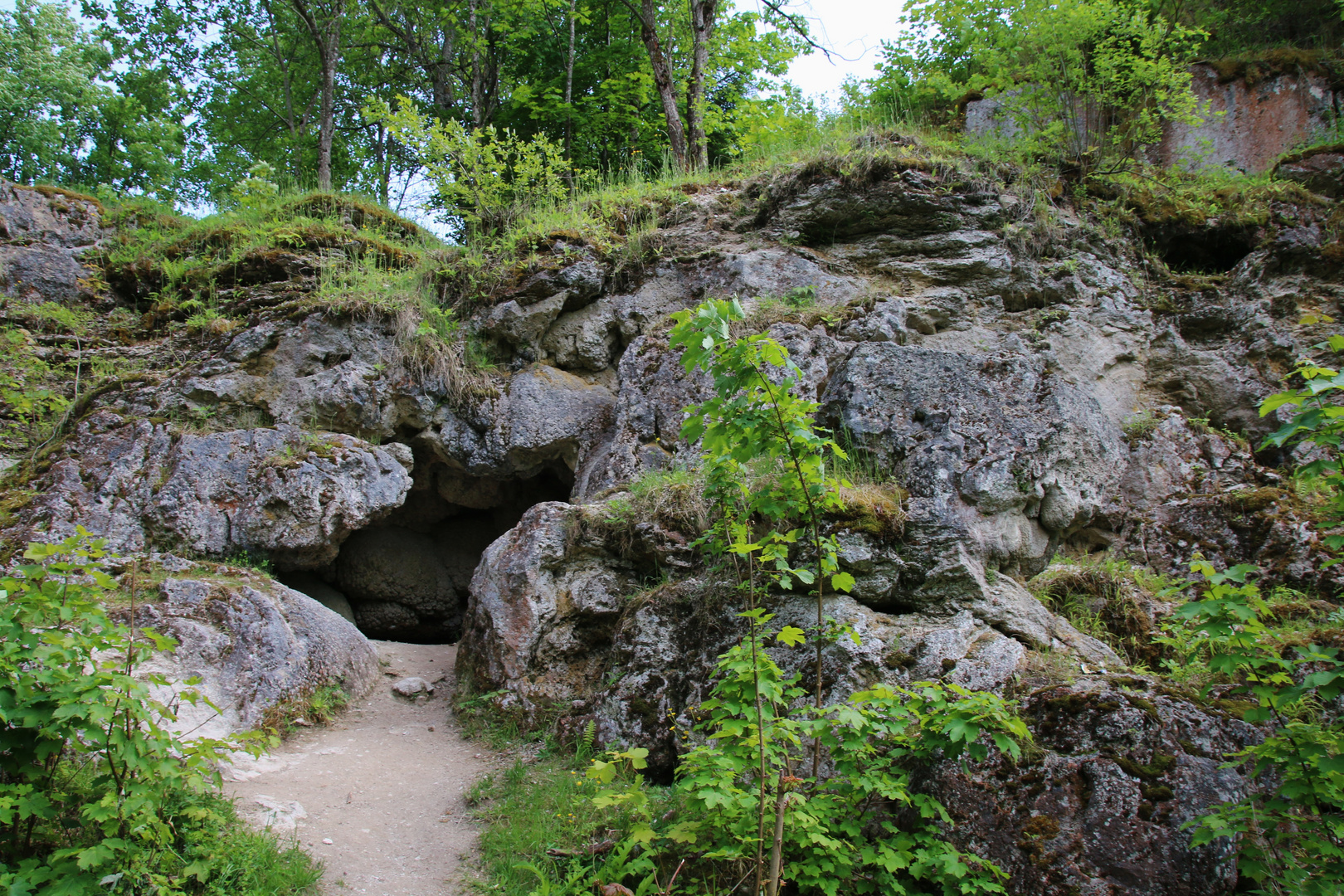 Gönninger Höhle