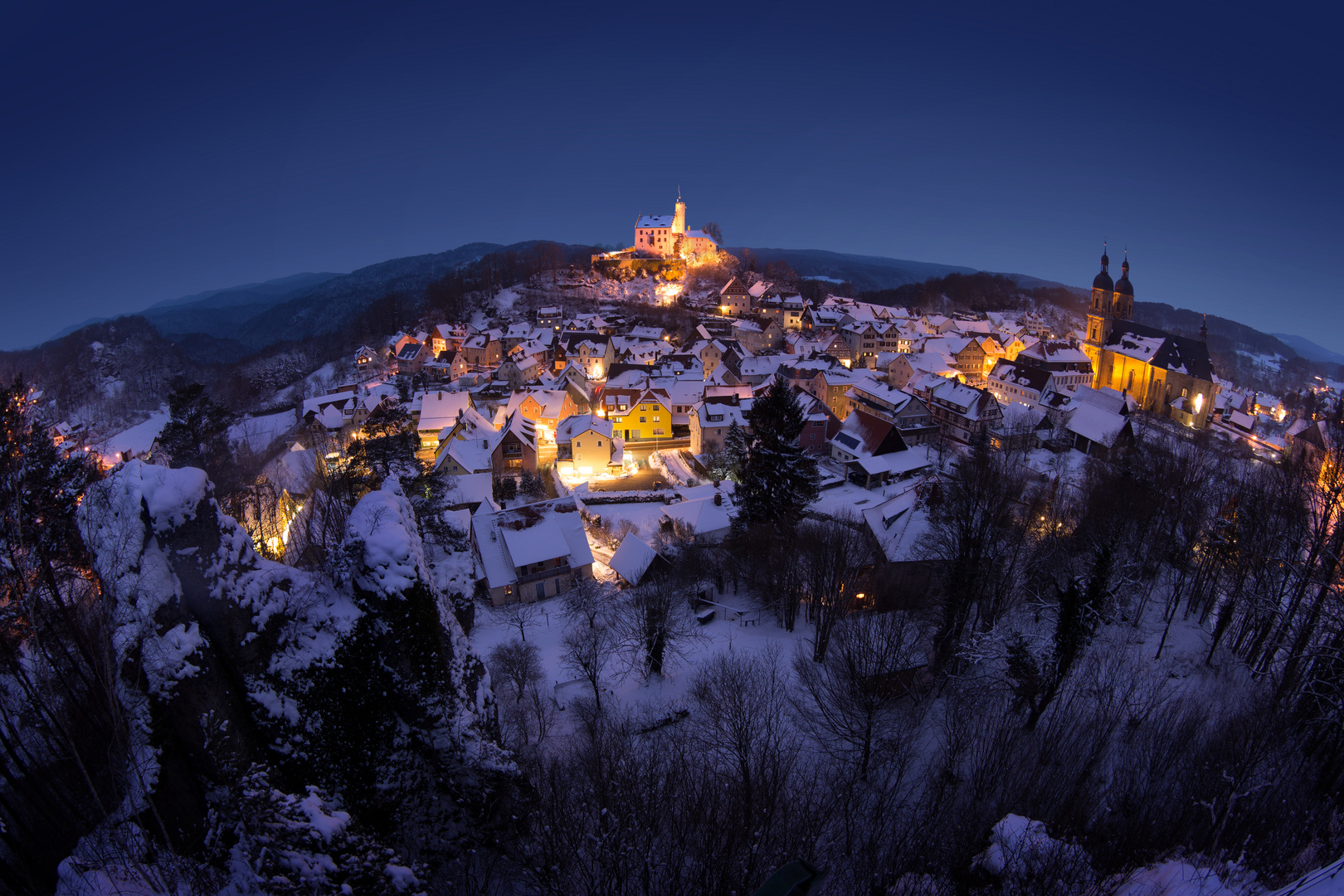 Gößweinstein im Winter und bei Nacht