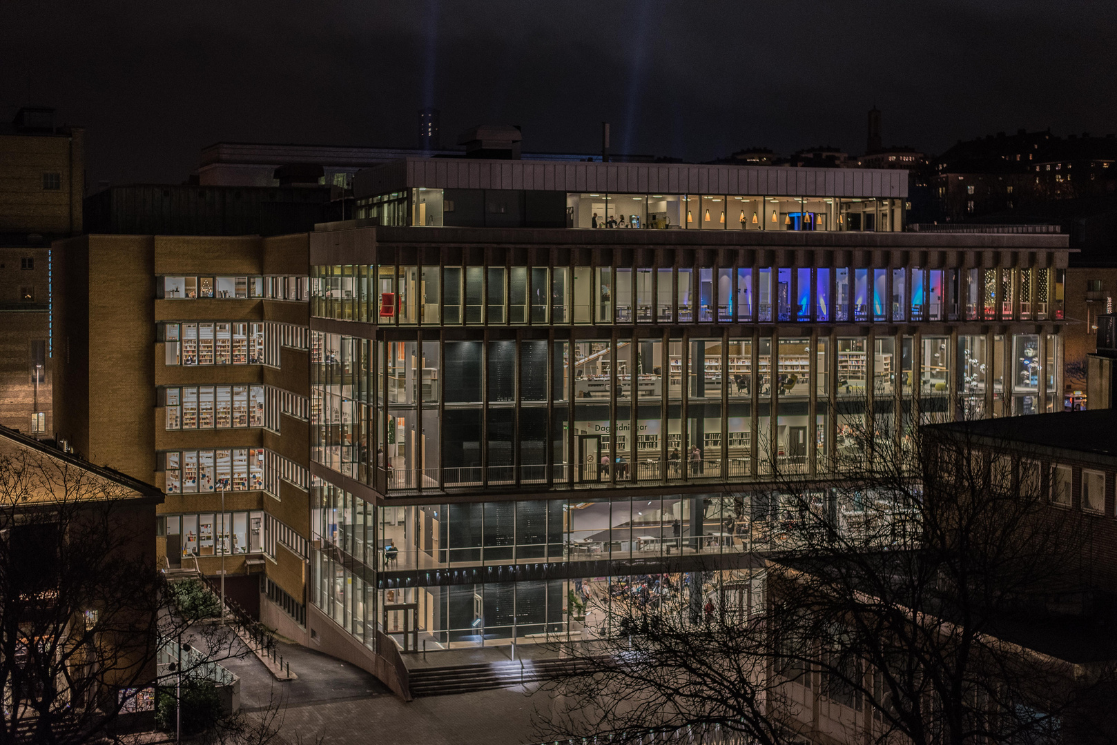 Göteborg Library at night