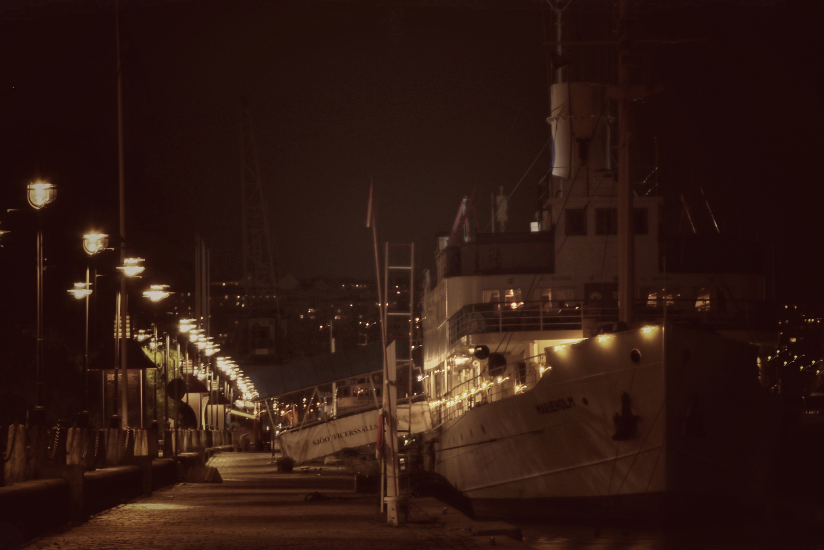 Göteborg Museumshafen bei Nacht