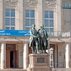 Goethe & Schiller vor Nationaltheather Weimar