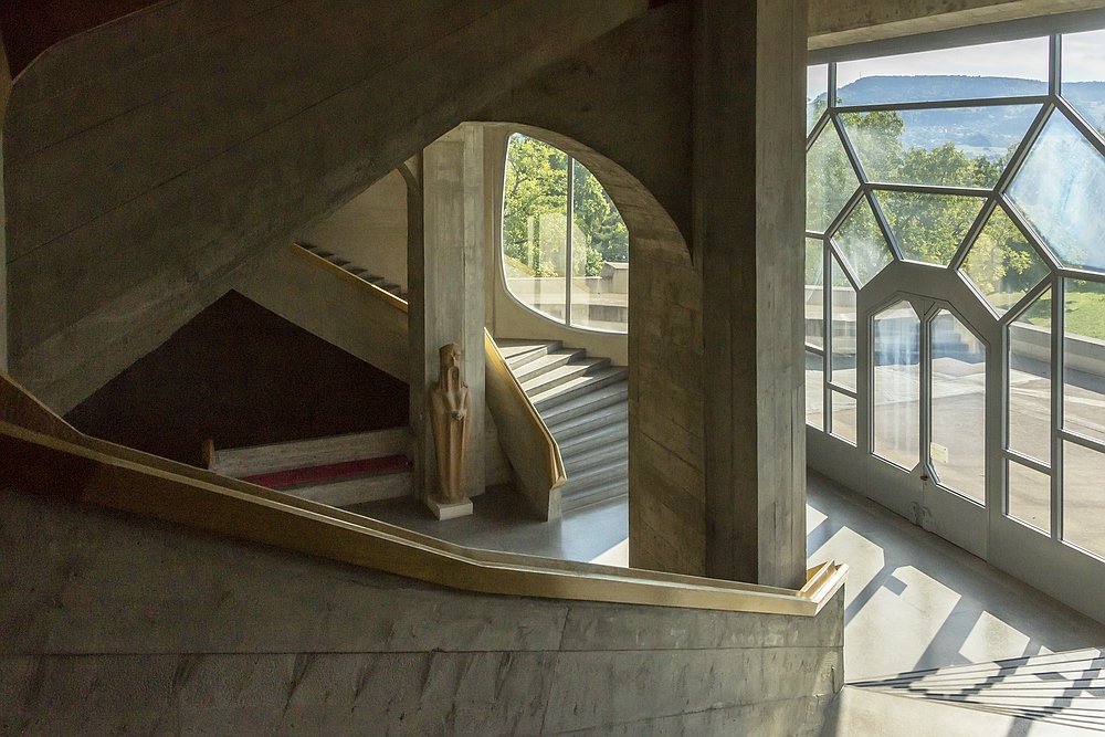 Goetheanum in Dornach - Blick zum großen Balkon hin