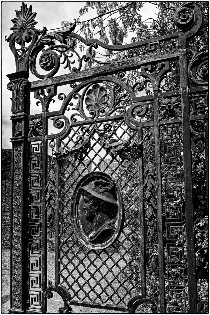 Götterbote Hermes Foto & Bild architektur, fenster & türen, schlösser