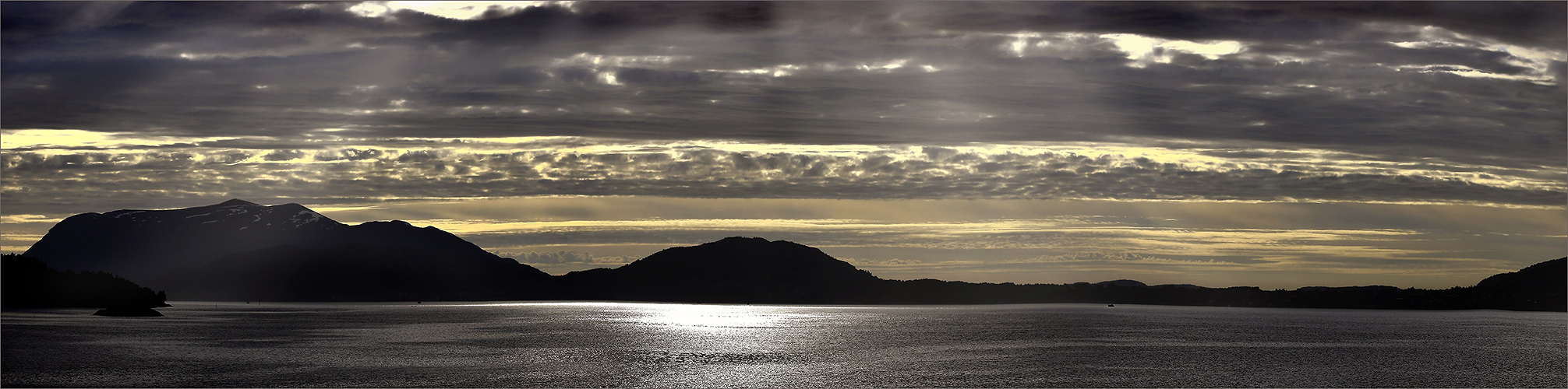 Götterdämmerung Foto & Bild sonnenuntergänge, himmel & universum